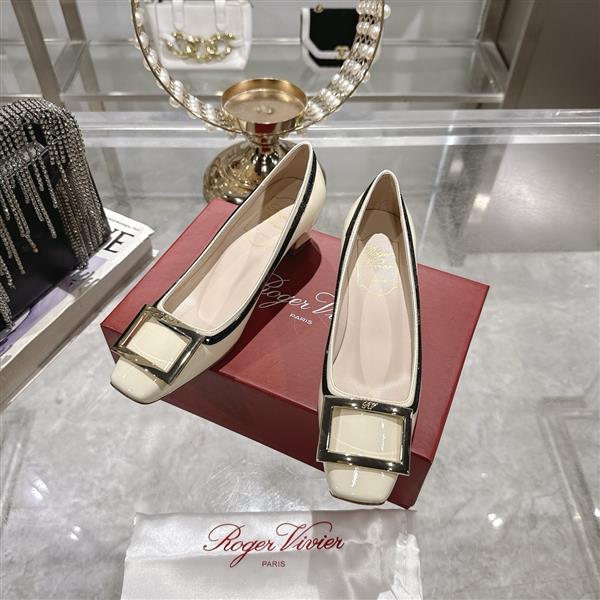 20251127173959890 270